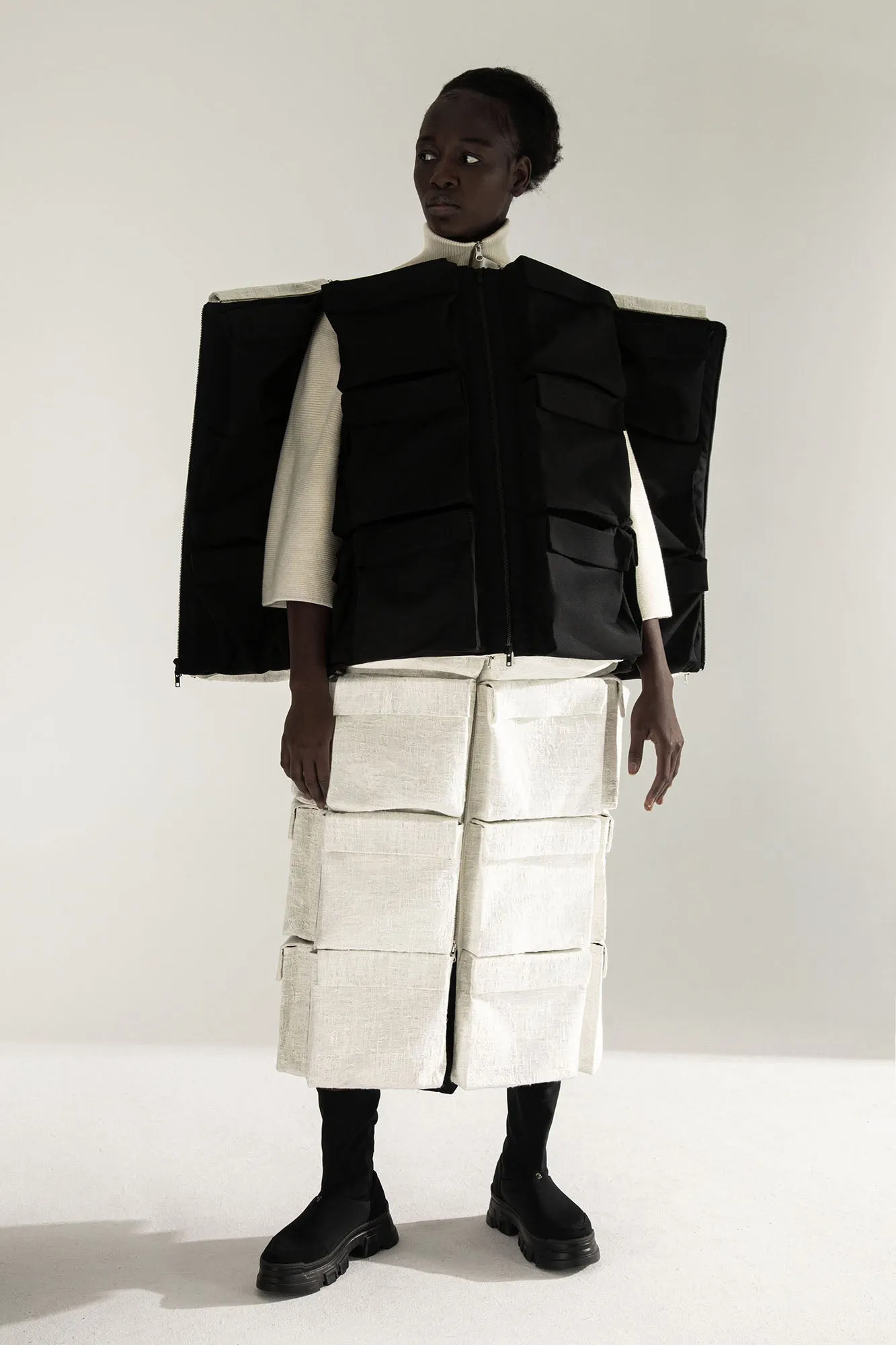 TRANSIT 3-way transforming piece: jumpsuit / coat